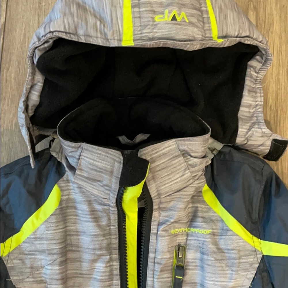 Snow coat - Picture 2 of 4